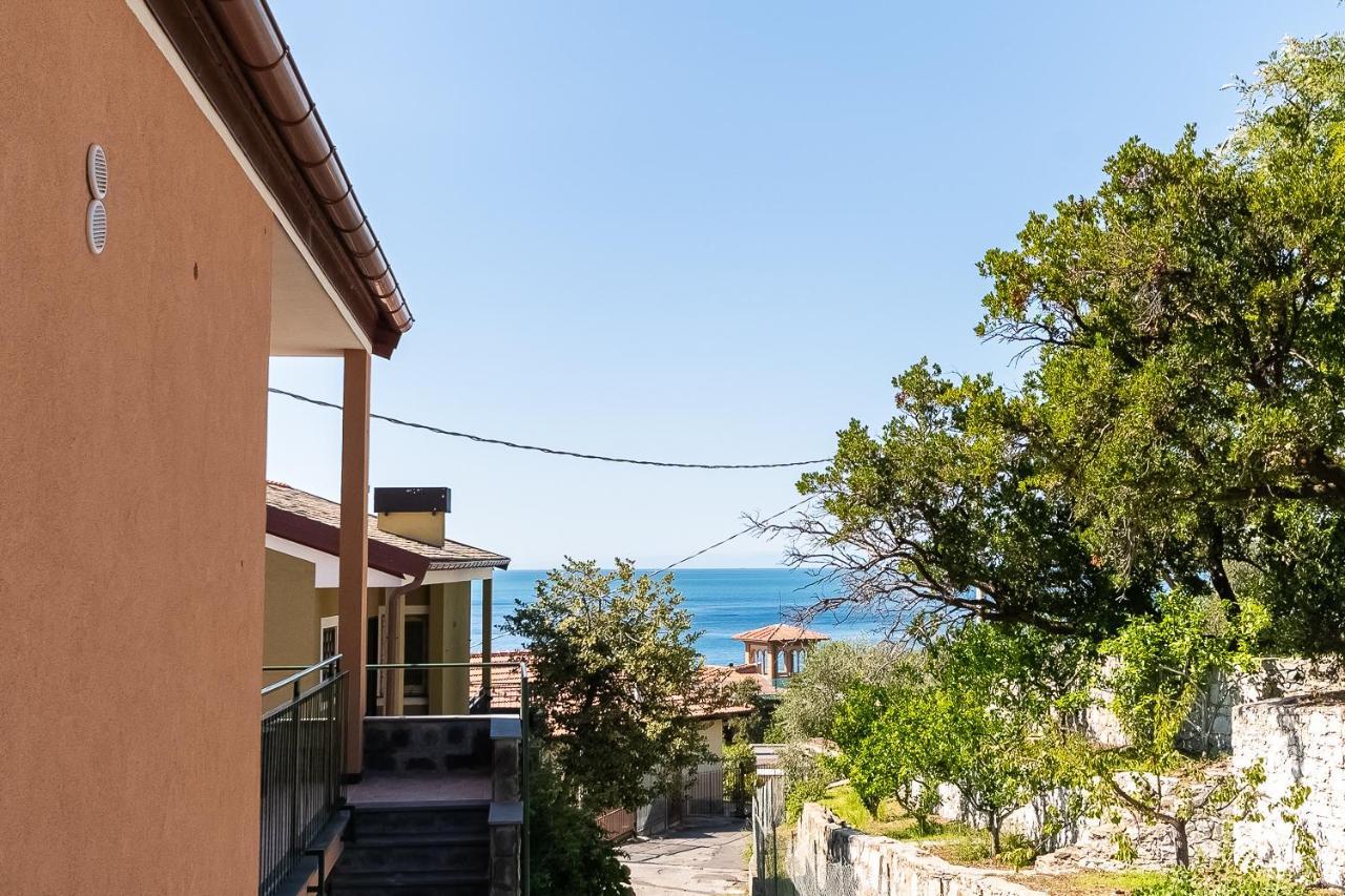 Cavi Sea View Apartment Lavagna Esterno foto